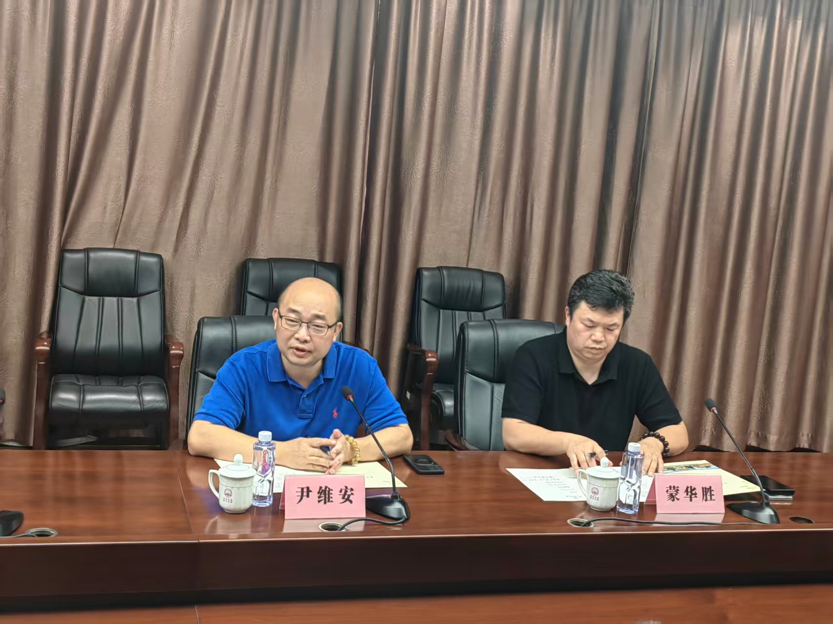University-Enterprise Collaboration Explores New “Chinese + Digital” International Path Guangxi Normal University and Hong Kong Digital City · XOOER GEO Jointly Build “Chinese + RCEP” Industry-University-Research Integration Base (image 3)
